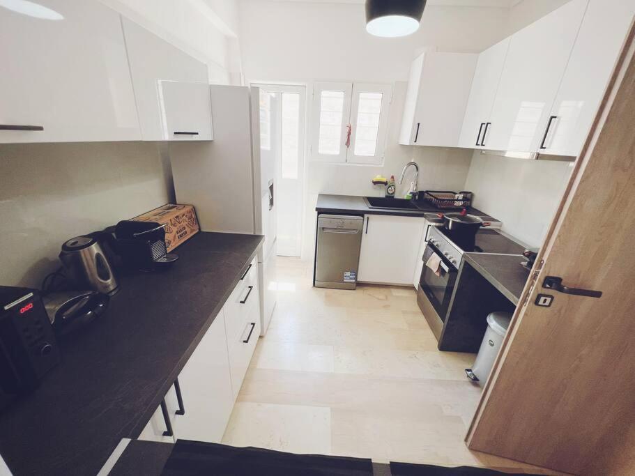 Minimal 3Br Apartment In أثينا المظهر الخارجي الصورة